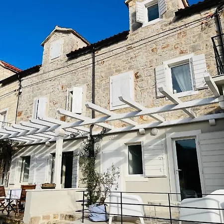 House Called Happiness Jelsa (Hvar)